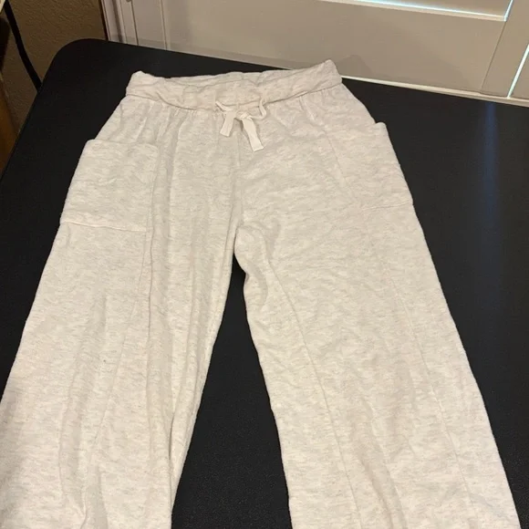 Soft Surroundings Light Gray pajama set - Picture 5 of 6